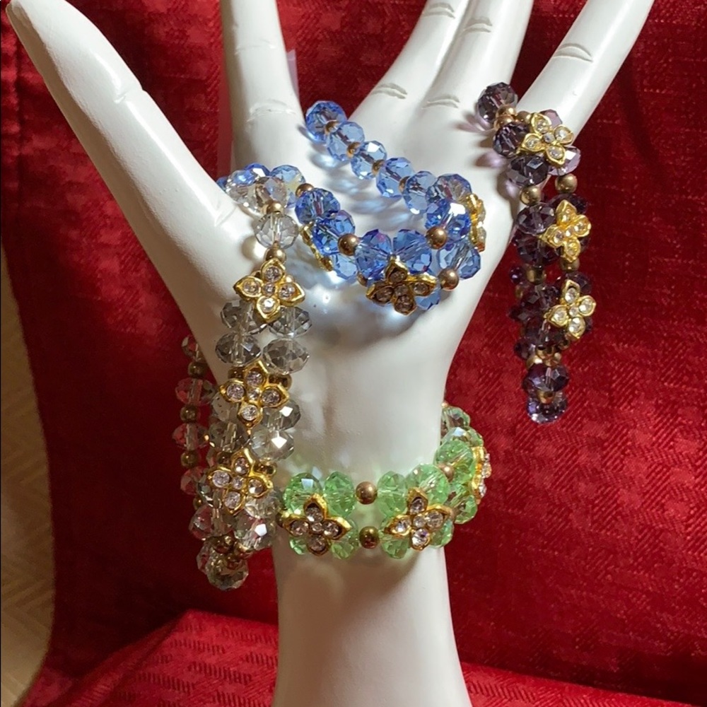 Handmade Beaded Flower bracelet